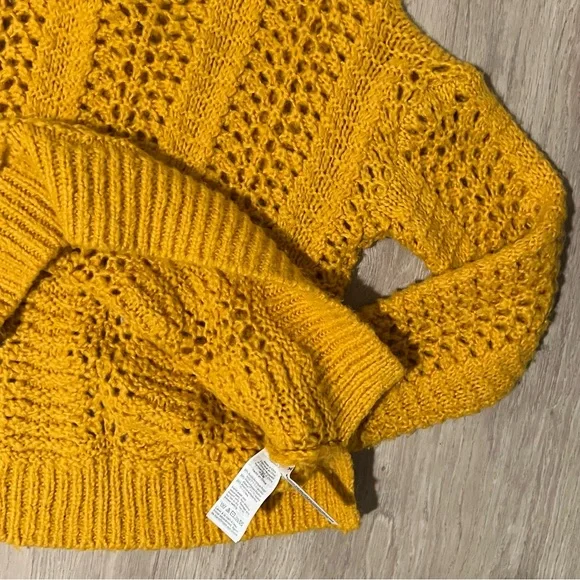 Madewell Chunky Knit Sweater In Mustard Yellow With Textured Crewneck - Picture 6 of 7